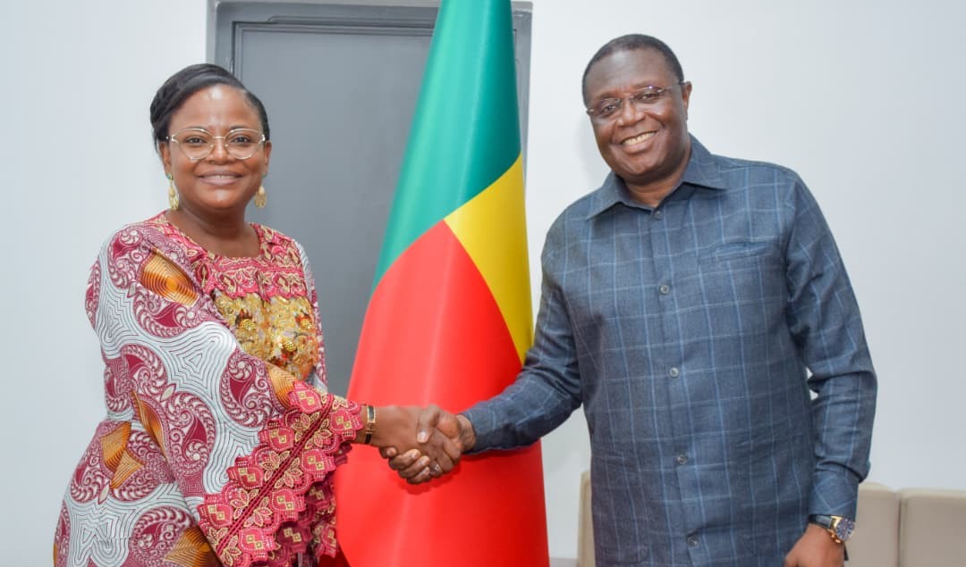 Présentation de vives et chaleureuses félicitations au Président de la Cour suprême, M. Victor D. ADOSSOU